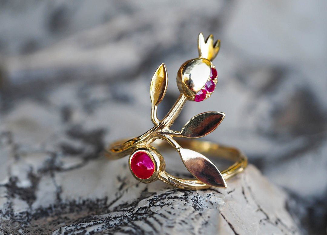 14 kt  gold ring with ruby and sapphires. Pomegranate tree gold ring. - 戒指 - 贵金属 金色
