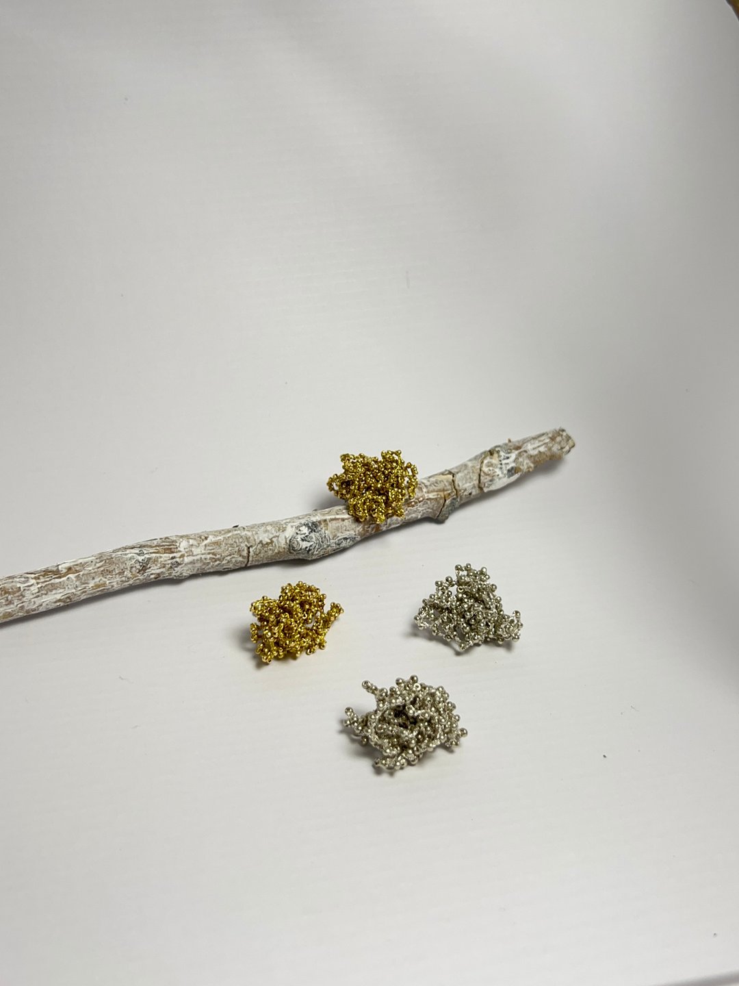 麝香木-缠绕系列 手工钩织耳环 S925纯银耳针 - 耳环/耳夹 - 其他材质 银色
