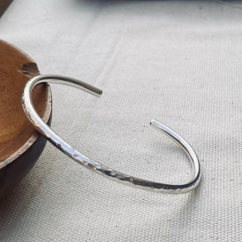 V54款-做不出一样的银手环-999纯银手环-御匠敲饰 - 手链/手环 - 纯银 银色