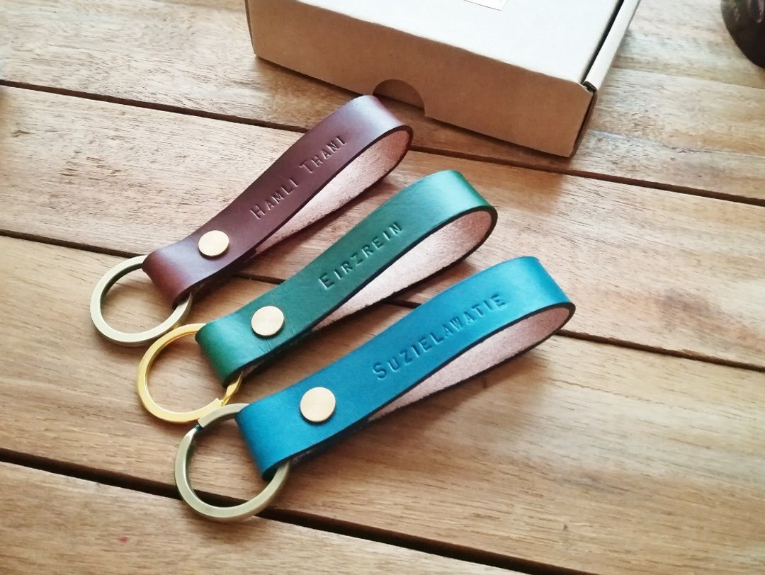 Customized Gift Personalised Leather Key Holder / Key Chain with Monogram - 钥匙链/钥匙包 - 真皮 咖啡色