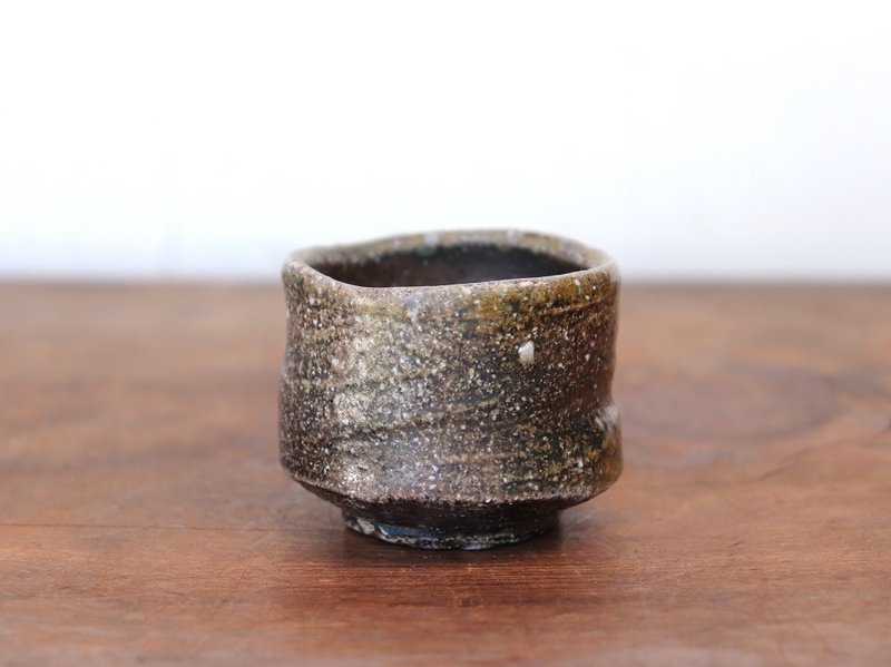 备前烧酒杯 gi-034 - 酒杯/酒器 - 陶 咖啡色