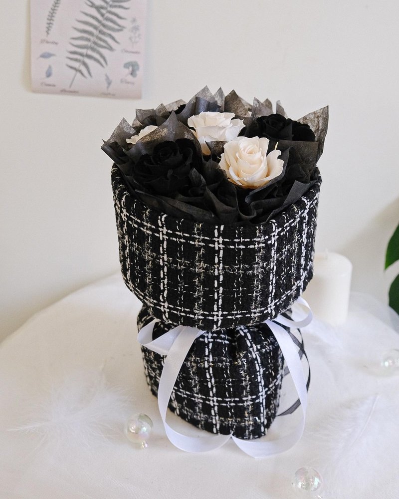 小香风花束(７朵) - 干燥花/捧花 - 植物．花 黑色