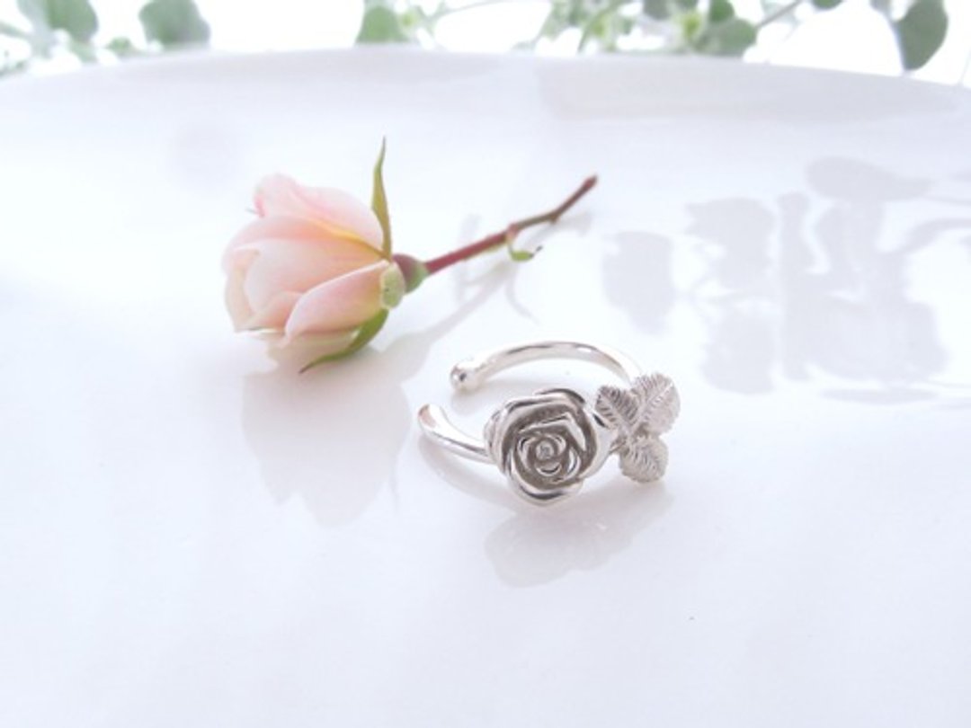 Rose ear cuff - 耳环/耳夹 - 纯银 