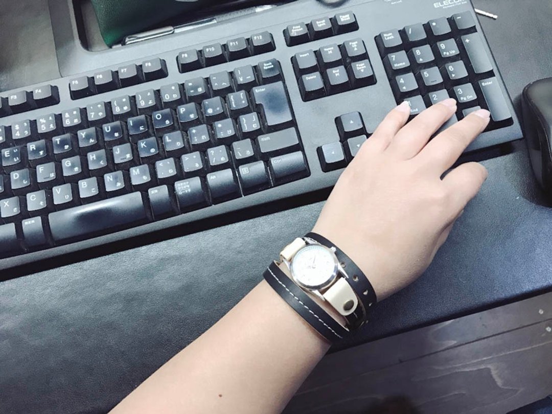 ROLL Monotone charm that can be used in unisex Roll-up watch Triple breath style RUW-KKWW-W - 女表 - 真皮 黑色