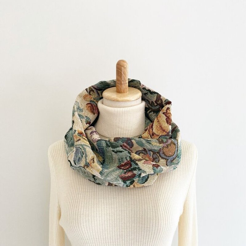 轻松套上即时尚 哥布林织优雅围脖 | 点亮秋冬穿搭 花卉图案 - 围巾/披肩 - 聚酯纤维 绿色