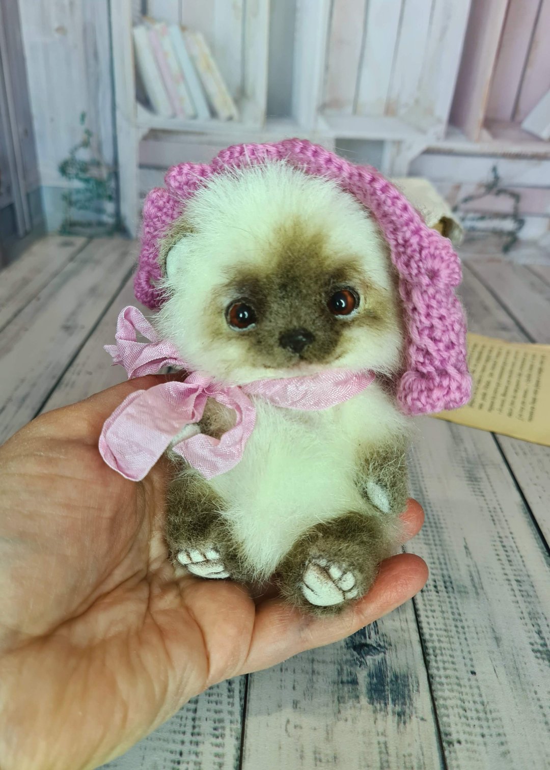 微型蓬松的猫。 手工猫玩具。 毛绒猫。 - 玩偶/公仔 - 其他材质 白色
