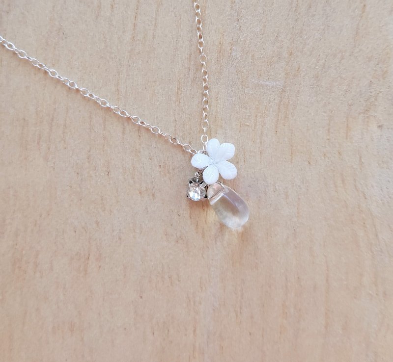 白雪花 纯银锁骨练 - 项链 - 粘土 白色