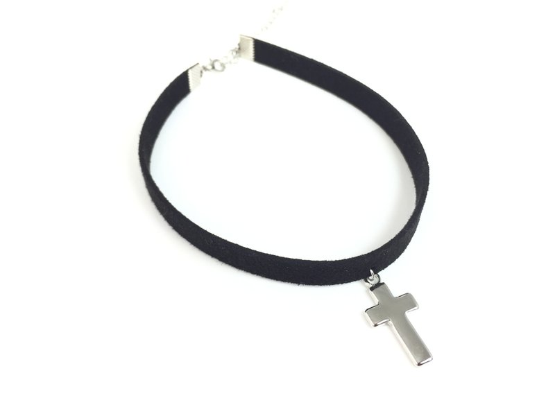 银色十字颈链（中等宽版） - 项链 - 真皮 黑色