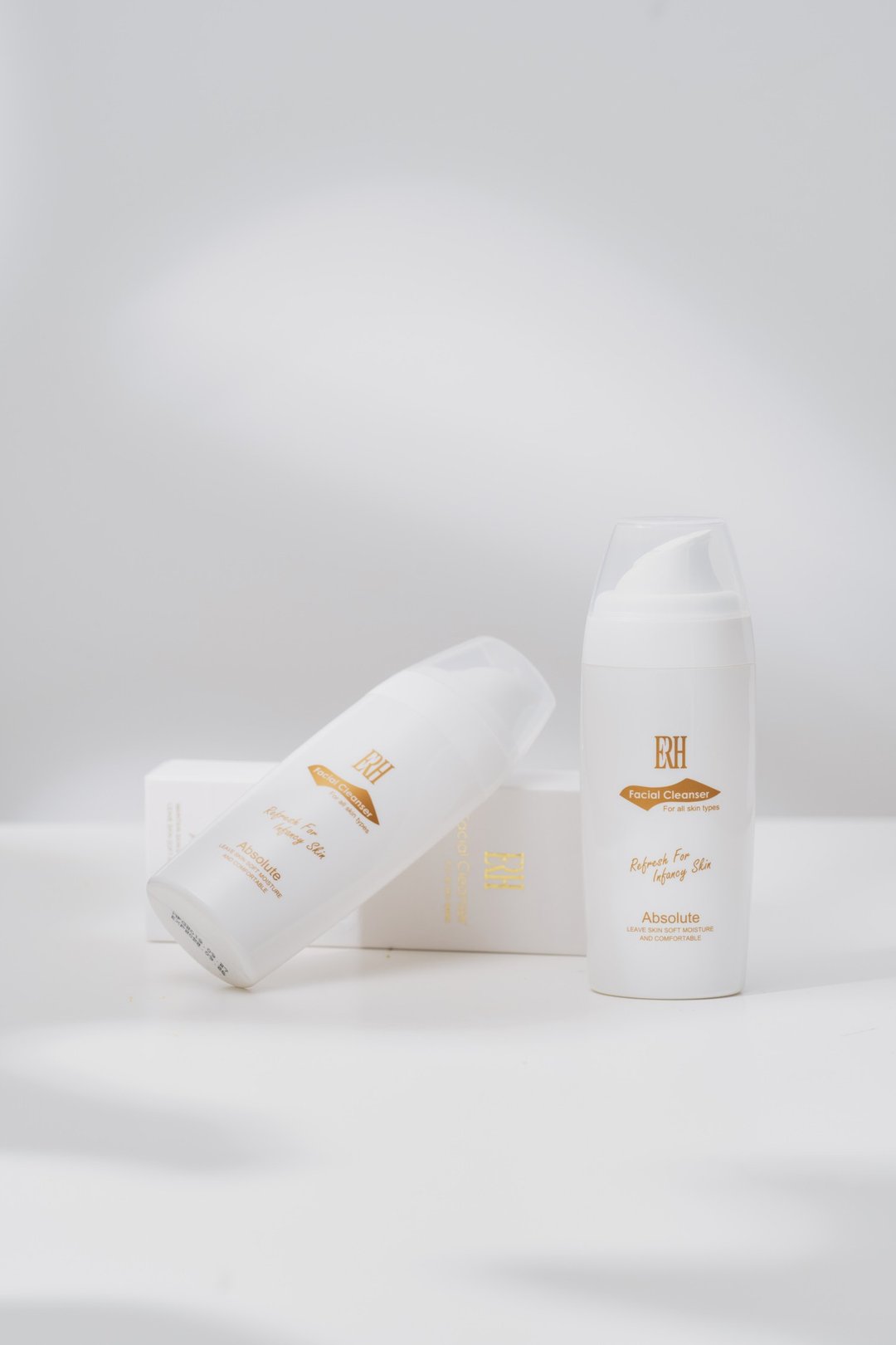 【因艾希ERH】透皙明亮洁肤乳 - 脸部清洁/卸妆用品 - 浓缩/萃取物 白色