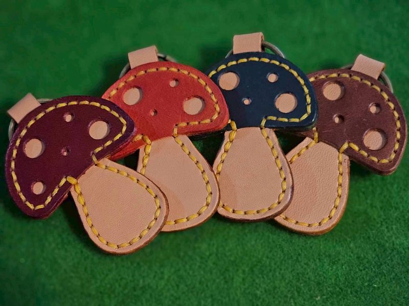 GWC 手作 植鞣牛皮吊饰钥匙圈 - 钥匙链/钥匙包 - 真皮 