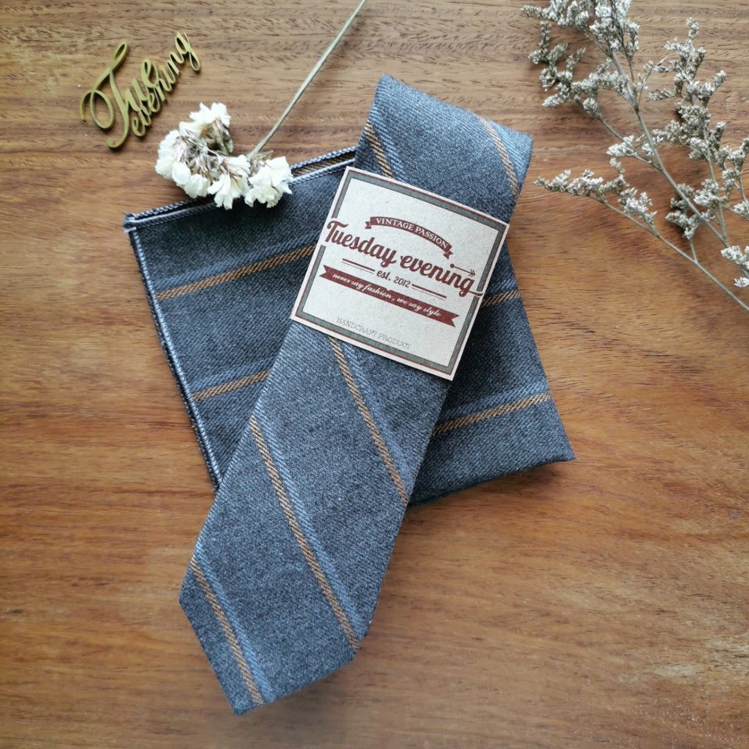 Necktie Foggy Grey Stripe Set Pocket Square (Grey stripe) - 领带/领带夹 - 棉．麻 灰色