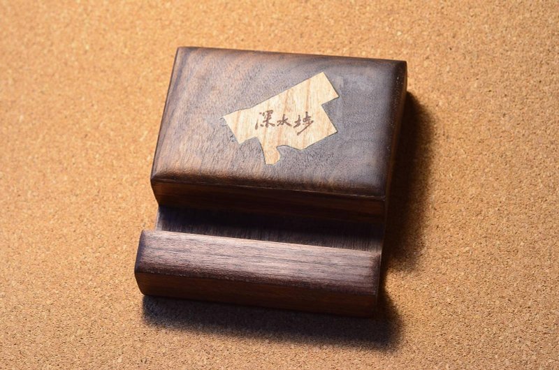 香港制造 北美黑胡桃木、枫木拼木手机座 手工制作 可定制化地区 - 手机座/防尘塞 - 木头 