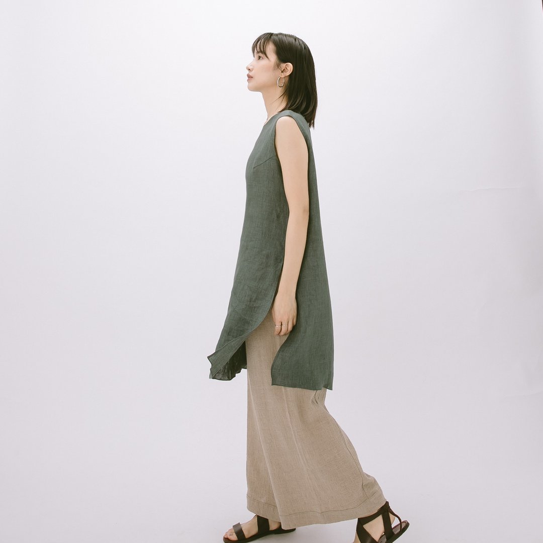 长版开衩背心 - 莫兰迪绿 - 女装背心 - 棉．麻 绿色