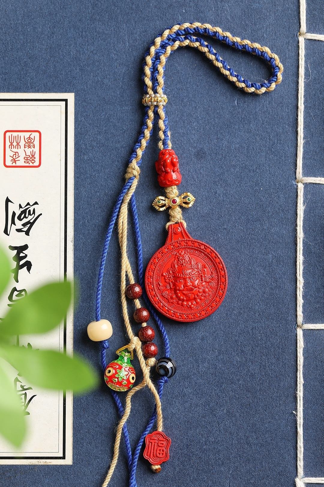 天然原矿朱砂精品红砂黄财神 包挂 钥匙挂 含量高达95%以上 - 项链 - 宝石 
