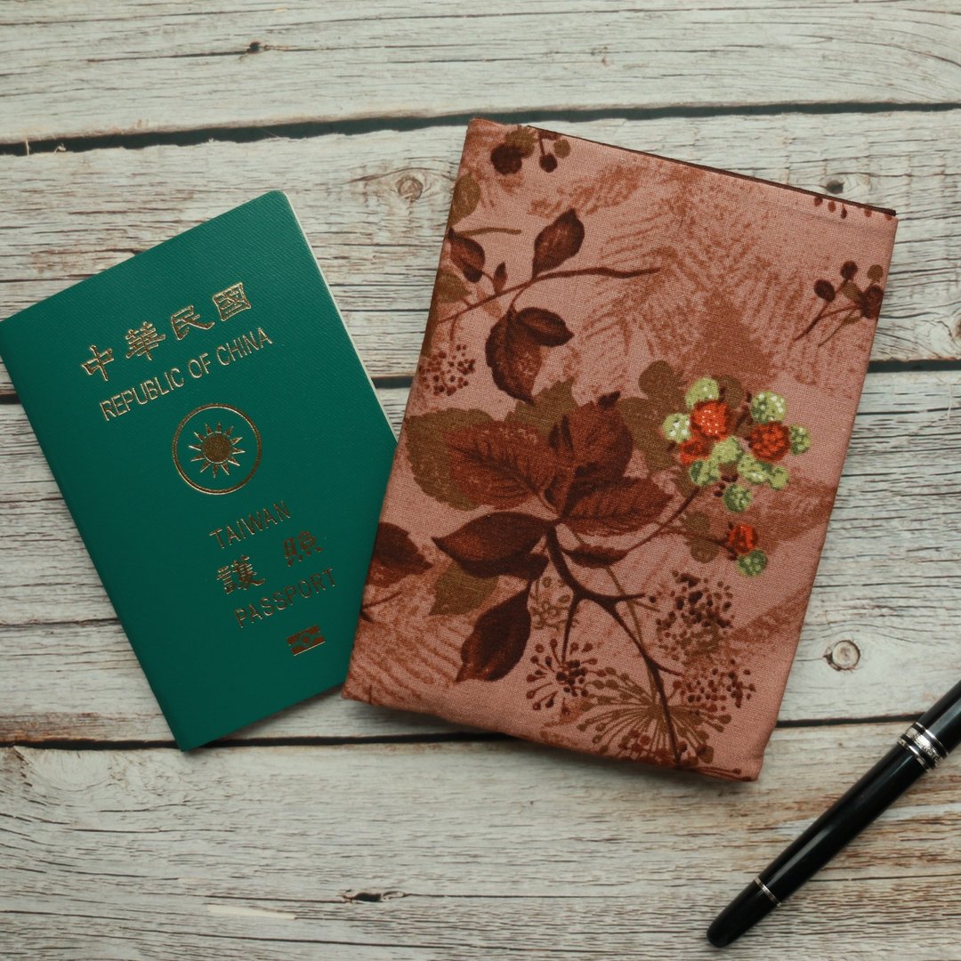 【秋叶】手作护照套 护照夹 护照套 护照包 - 护照夹/护照套 - 棉．麻 蓝色