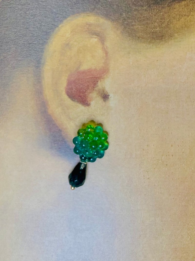 水晶系列 - 绿色花团与印度玛瑙耳环 - 耳环/耳夹 - 水晶 绿色