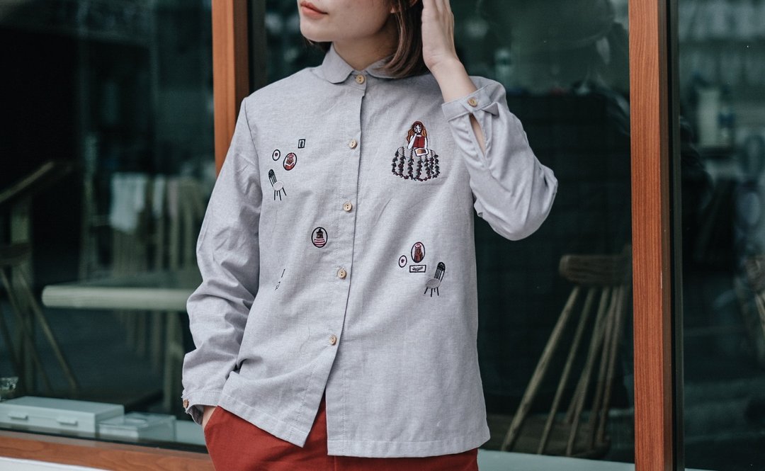 Peter Pan Collar Shirt 棉衬衫: 浅卡其色 Light khaki - 女装衬衫 - 棉．麻 卡其色