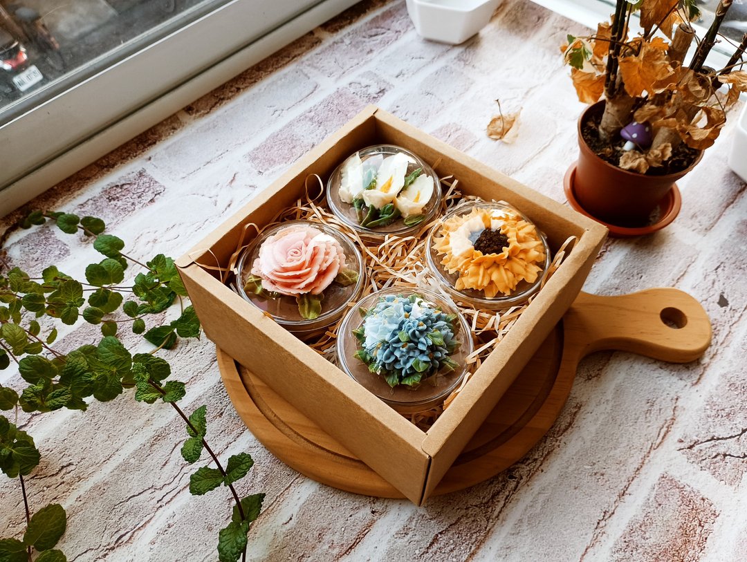 【双北限定】莎莉丝特の裱花提拉米苏(四入礼盒) - 蛋糕/甜点 - 新鲜食材 橘色