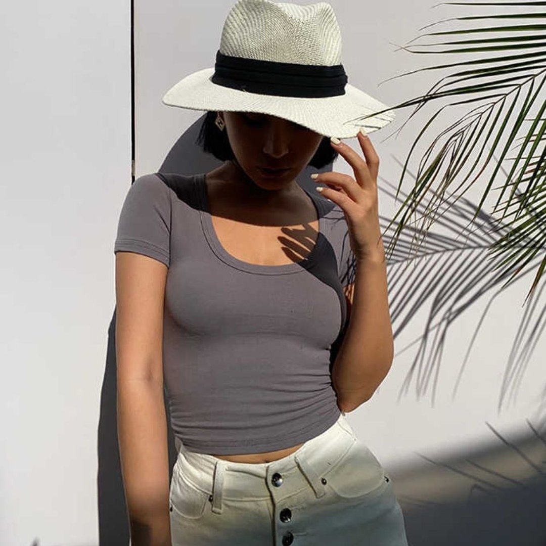 Grey U Neck Crop Basic Top - 女装上衣 - 聚酯纤维 灰色