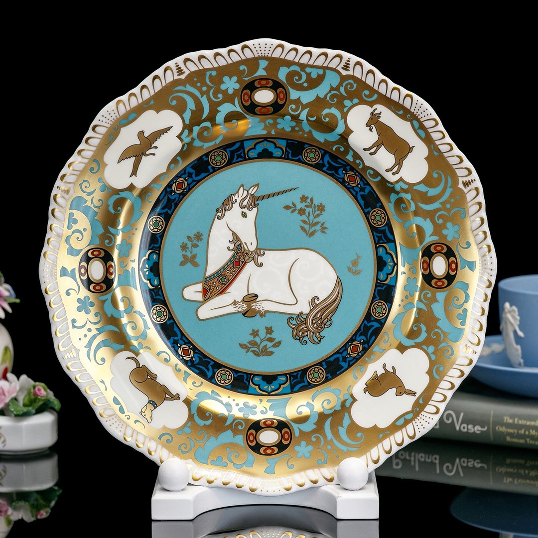 限量英国制Royal Crown Derby 2000年美丽独角马骨瓷装饰盘 - 摆饰 - 瓷 