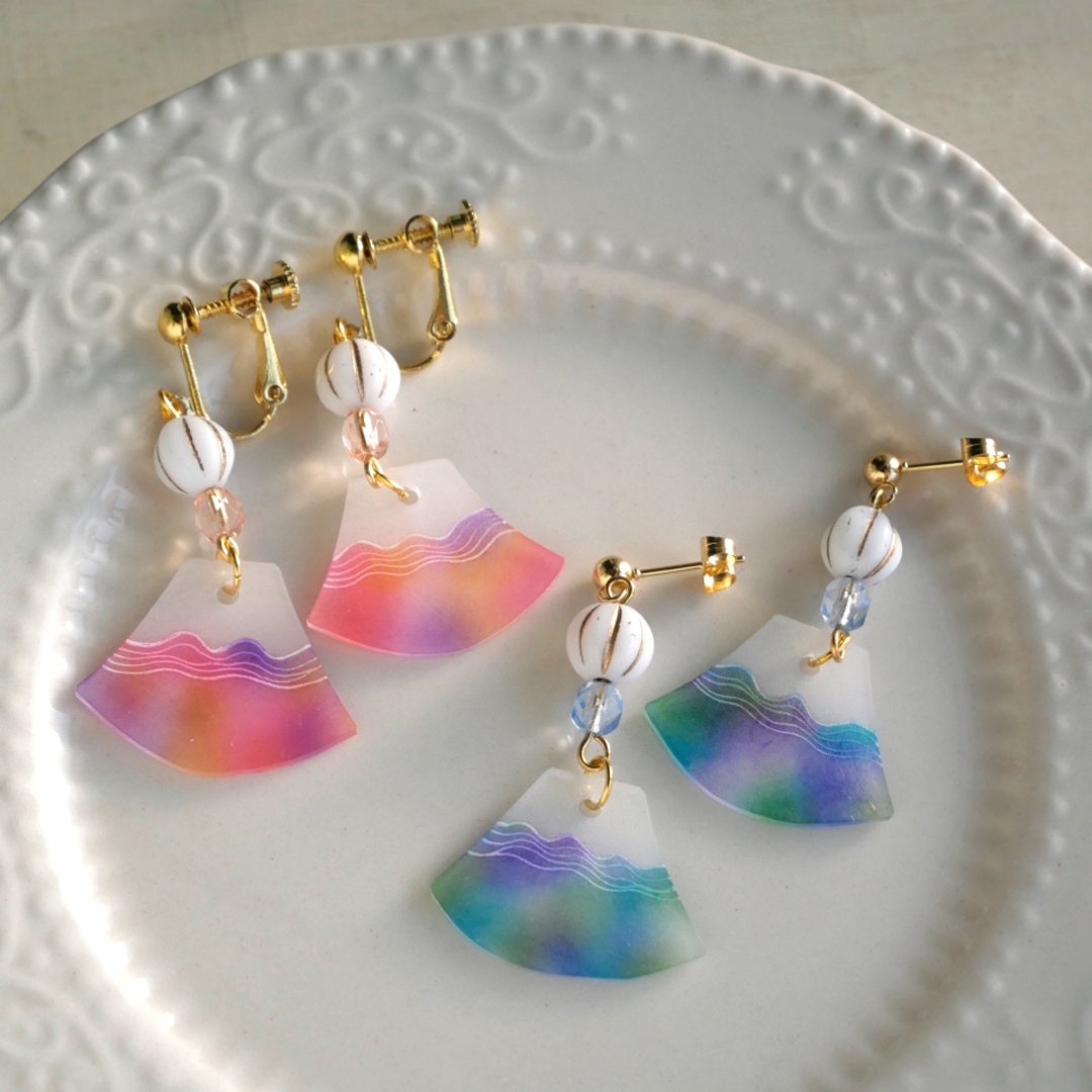Fuji  (Mount Fuji) Earrings - 耳环/耳夹 - 塑料 