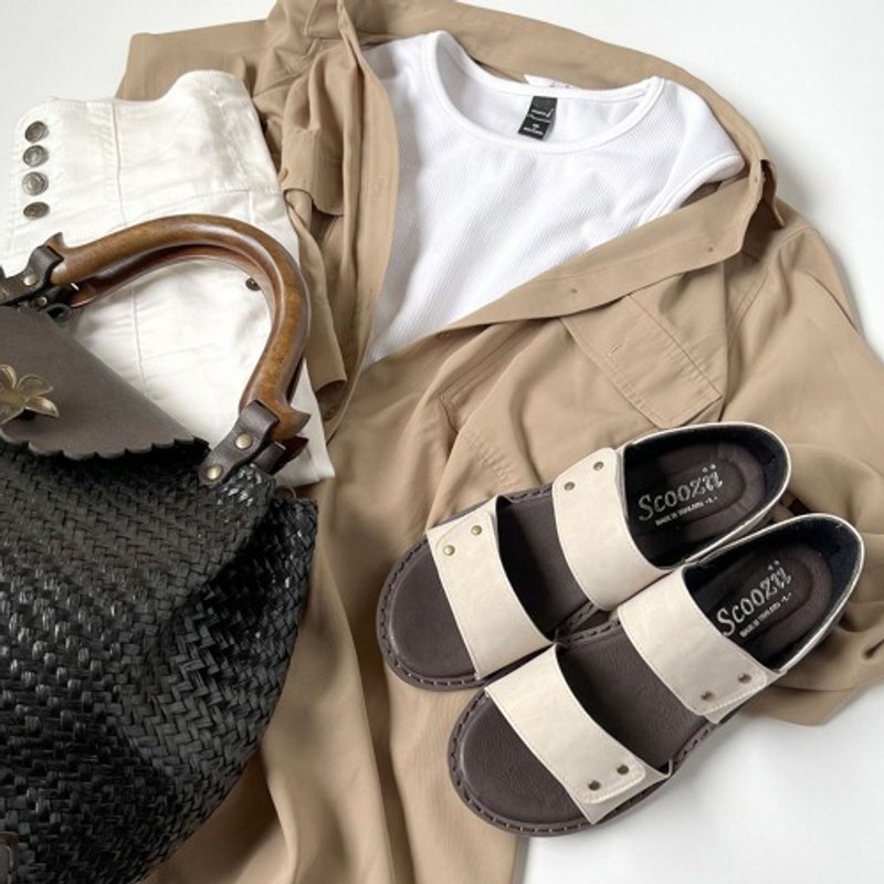 【共五色】后跟包覆设计，魔鬼毡可调整贴合脚型 ♪ 铆钉点缀的后绑带凉鞋 6821 - 女款休闲鞋 - 其他材质 