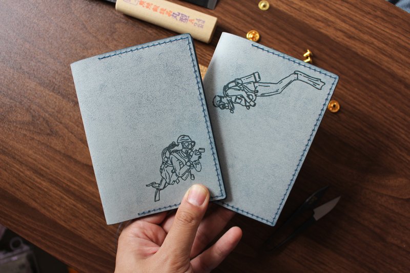 圣诞礼物塞拉利昂护照皮套 / 人像画护照本 / 颜似绘 - 护照夹/护照套 - 真皮 蓝色