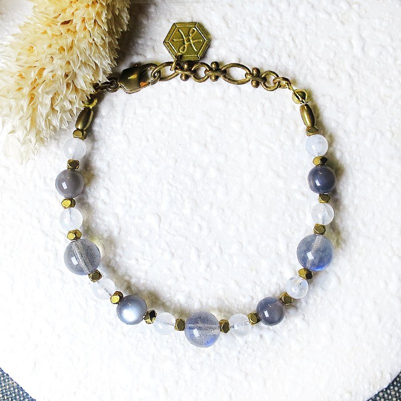 VIIART。珠圆玉润。拉长石月光石黄铜手链。天然灰月光 - 手链/手环 - 铜/黄铜 银色