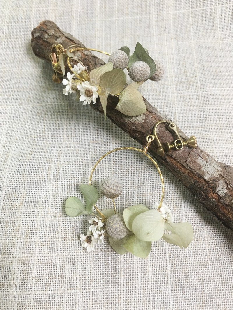 Spring 春日　干燥花耳环/耳夹/耳勾 - 耳环/耳夹 - 植物．花 绿色