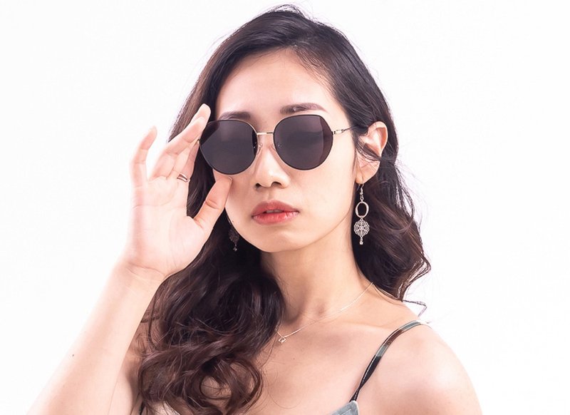 2is CliveE 太阳眼镜 偏光 │多边形框 圣诞 - 墨镜 - 其他金属 黑色