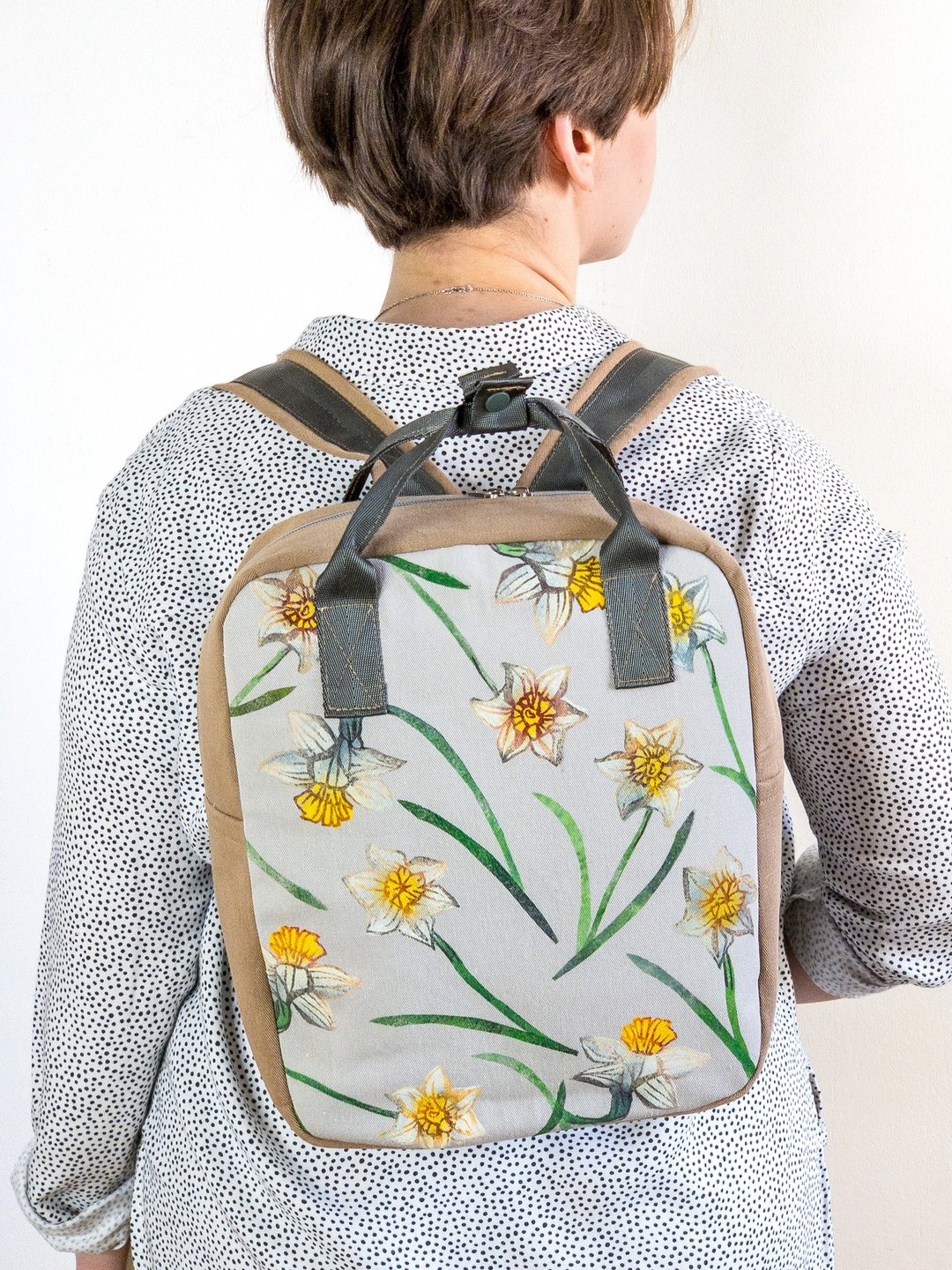 Gray backpack floral hand print fashion beige medium bag cotton denim rucksack - 后背包/双肩包 - 棉．麻 灰色