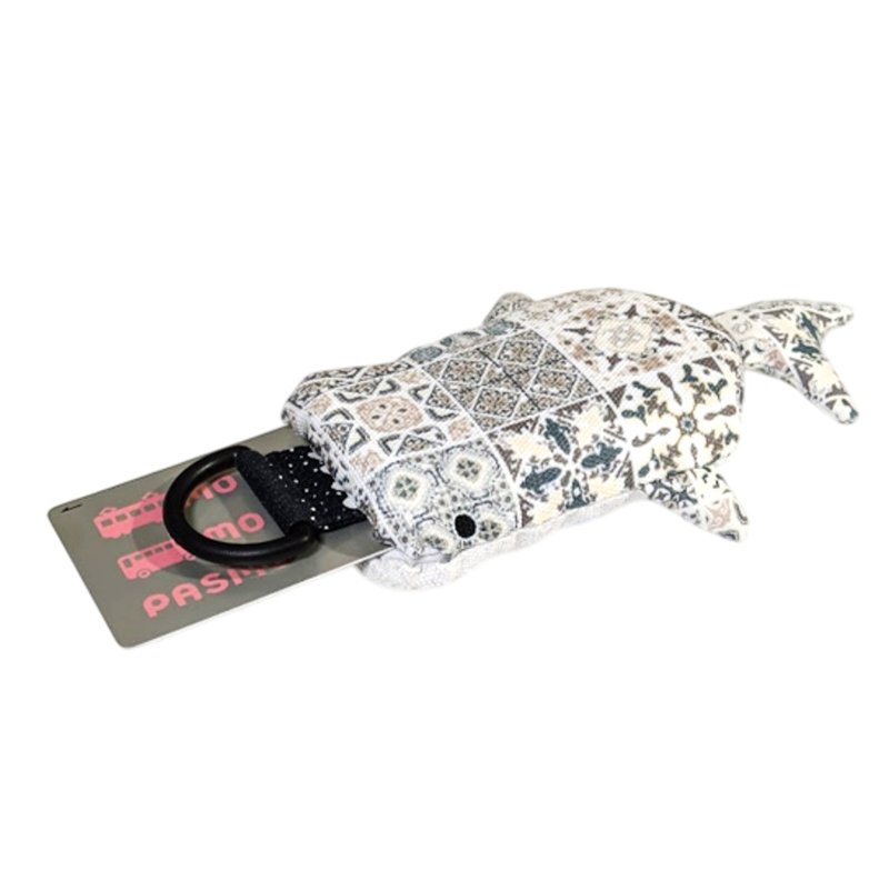 带卷轴的通行证盒、卡盒、月票、鲸鲨 - 证件套/卡套 - 棉．麻 灰色