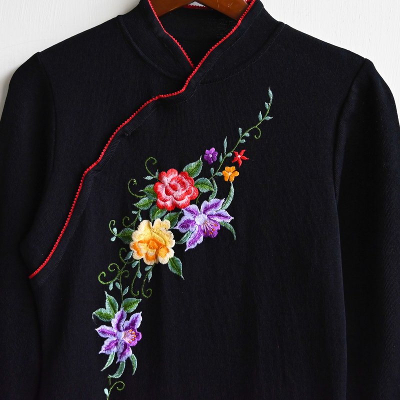 【蛋植物古着】蜿蜒藤花针织刺绣古着旗袍 - 晚装/礼服 - 其他人造纤维 黑色