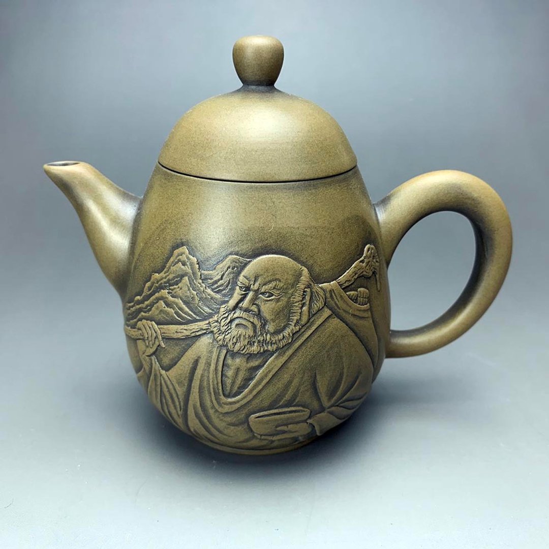 台湾【段泥窑变】雕刻达摩(达摩西来)窑变壶 - 茶具/茶杯 - 陶 卡其色