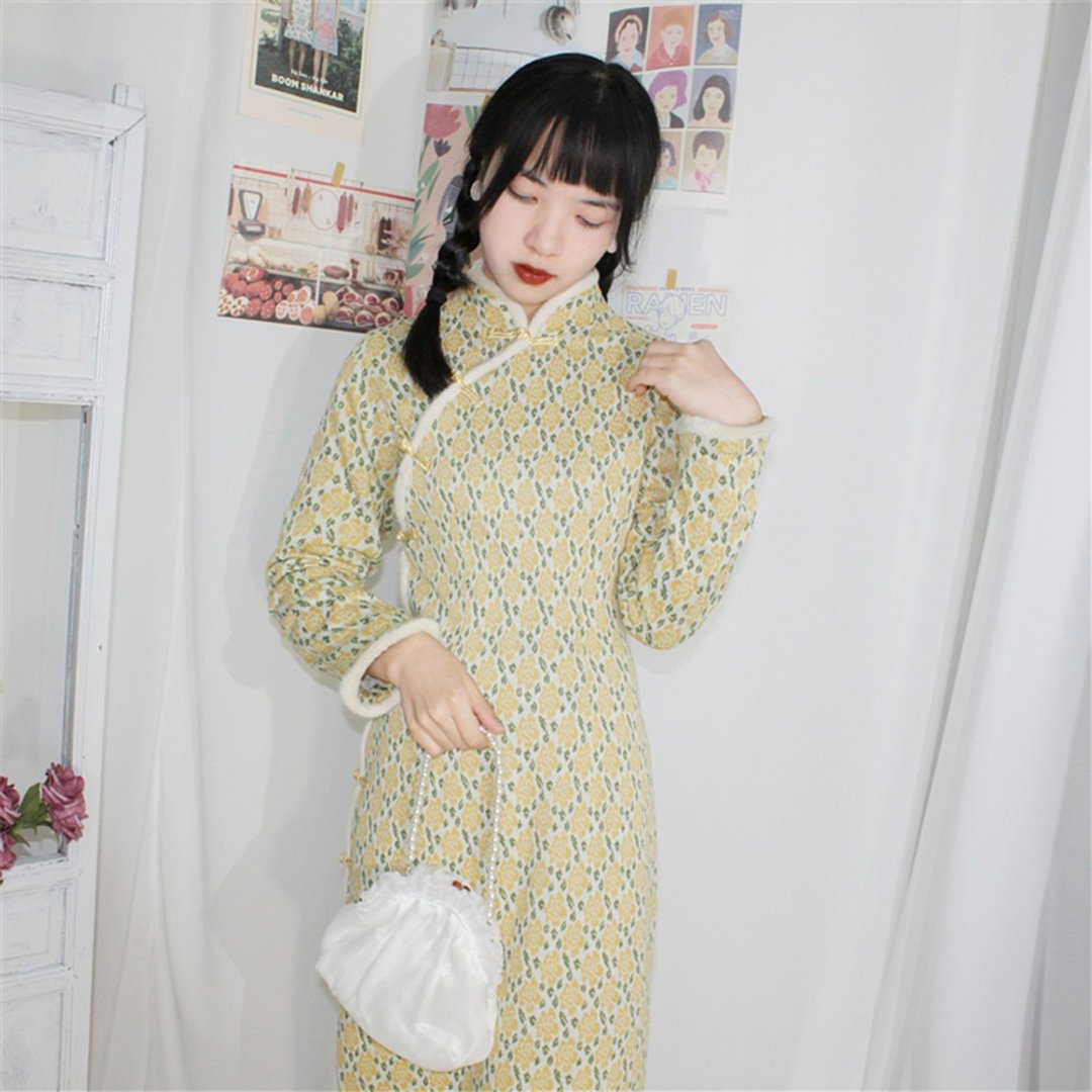 黃色碎花 兔毛裝飾斜襟開叉少女洋裝外套 新中式中秋春節改良旗袍 - 旗袍 - 聚酯纤维 黄色