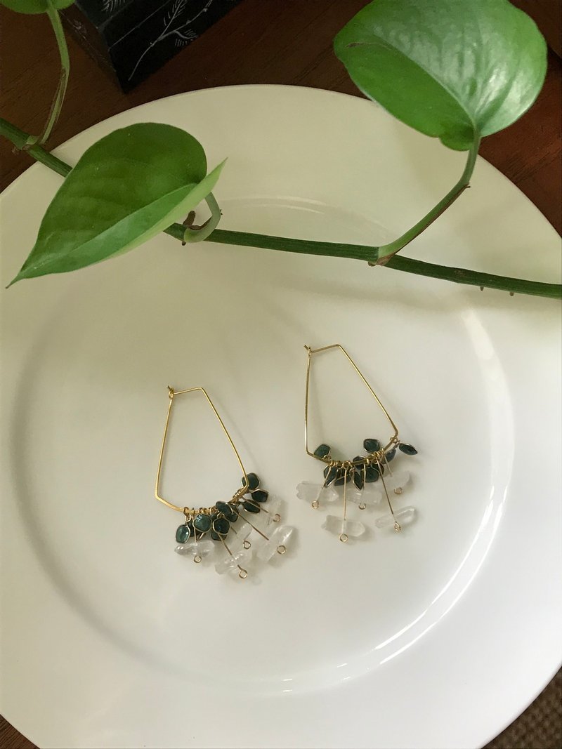 圣诞烛光 耳环 树脂 矿石 - 耳环/耳夹 - 水晶 绿色