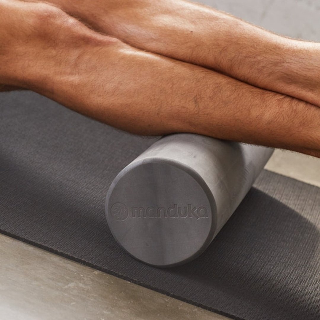 【Manduka】beLONG Foam Roller EVA瑜珈滚筒 50D - Thunder - 运动配件 - 其他材质 灰色