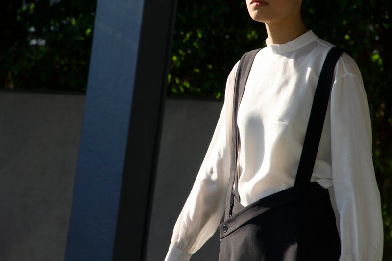 后绑带上衣 - 白色 - 女装上衣 - 其他材质 白色