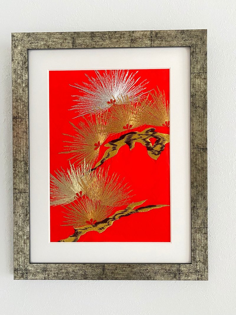 The art panel made from Japanese bride Kimono　Auspicious pattern Pine tree　055 - 摆饰 - 丝．绢 红色