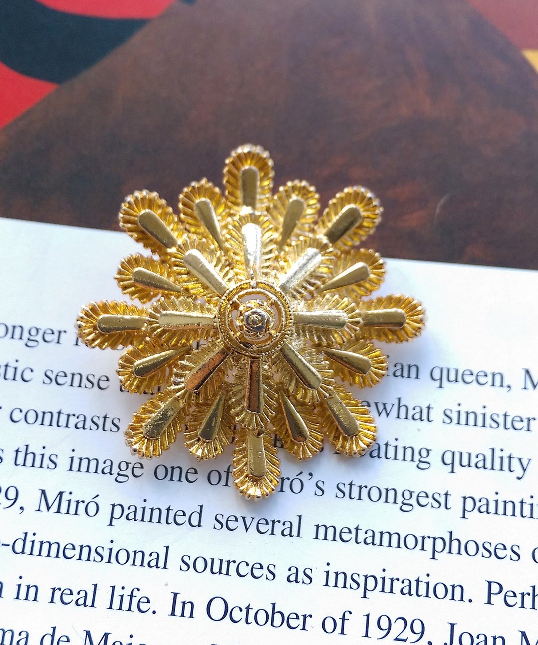Vintage Jewelry 西洋古董饰品 金色调 放射 花形 别针 - 徽章/别针 - 其他金属 金色