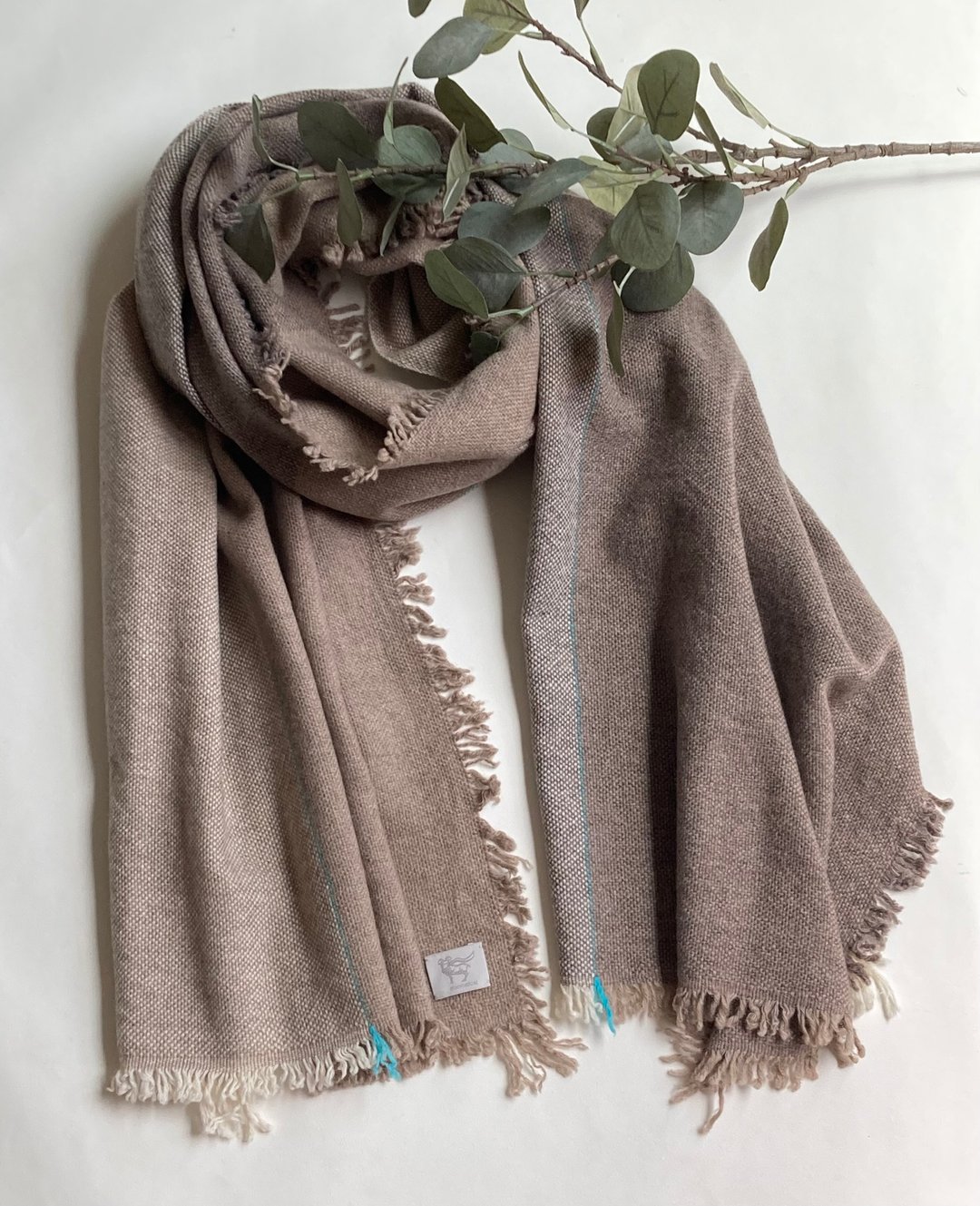 Hand woven Cashmere thick shawl - 丝巾 - 羊毛 卡其色