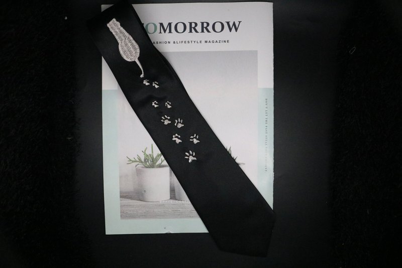 尋找猫的足迹/黑色真絲小猫領帶/紳士範 - 领带/领带夹 - 丝．绢 黑色