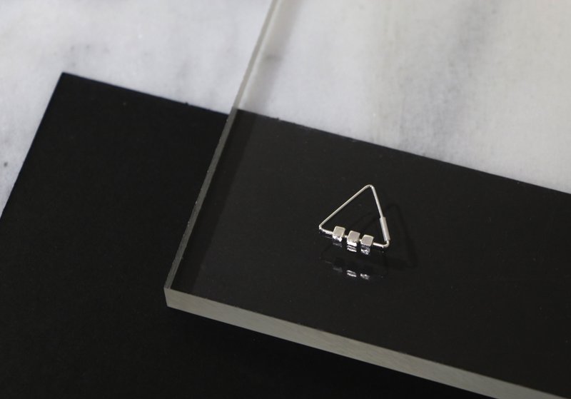 基础系列 | 三角线系列耳环-小方块 - 耳环/耳夹 - 纯银 