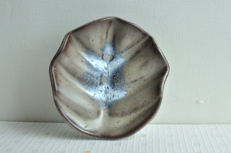 Heyu Soap ・手捏陶皂盘・陶土制・自然沥水・手工生活器皿 - 卫浴用品 - 陶 金色