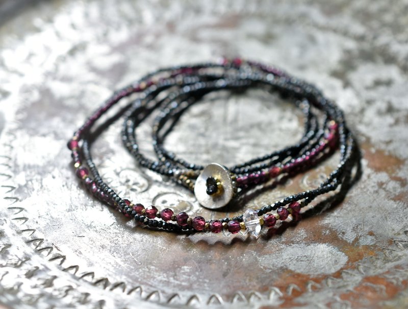 法国古董切割金属珠与赫基默钻石、石榴石与酒红色珠饰的双链项链 - 项链 - 其他金属 黑色