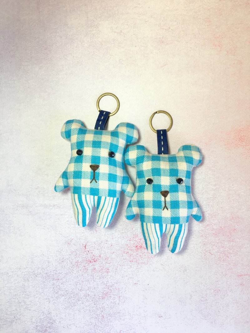 +蓝格纹+熊熊钥匙圈一入 - 吊饰 - 棉．麻 蓝色