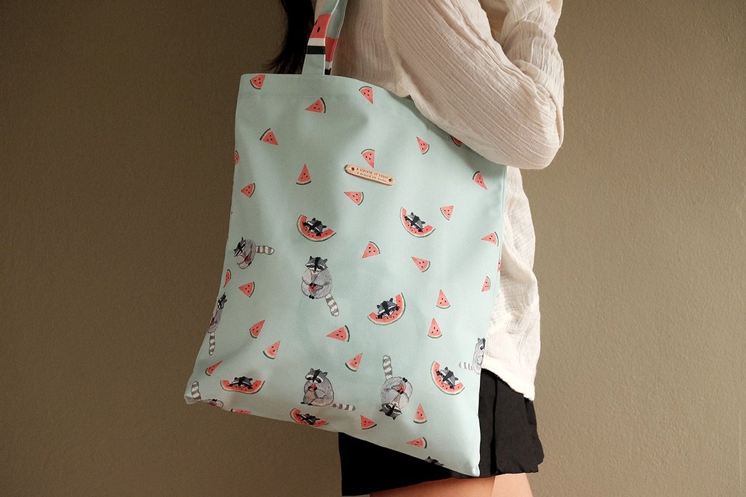 Tote bag : RACCOON&amp;WATERMELON - 手提包/手提袋 - 棉．麻 红色