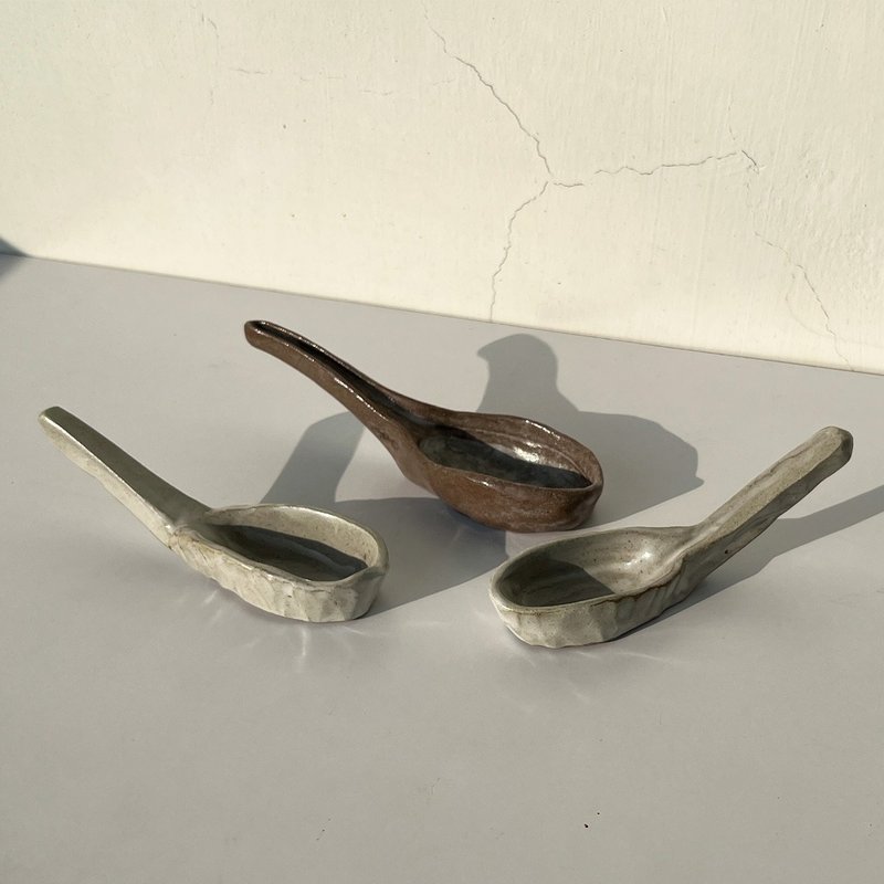 汤匙 | 多色 - 餐刀/叉/匙组合 - 陶 