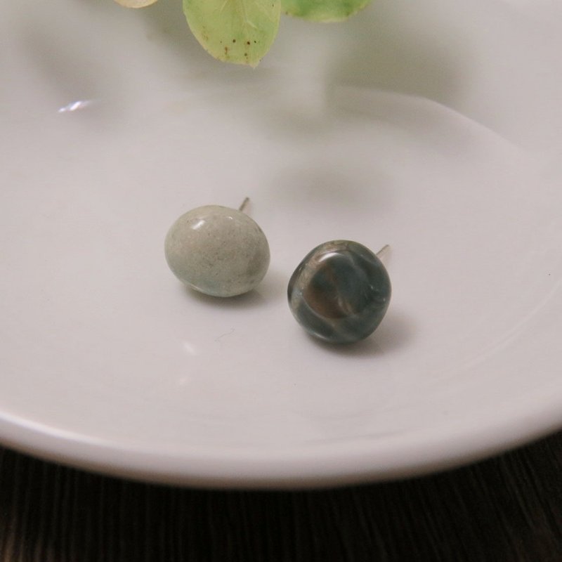 宝石系列 / 莫兰迪色天然玛瑙耳钉(灰绿)一对 / 925银 - 耳环/耳夹 - 其他金属 银色