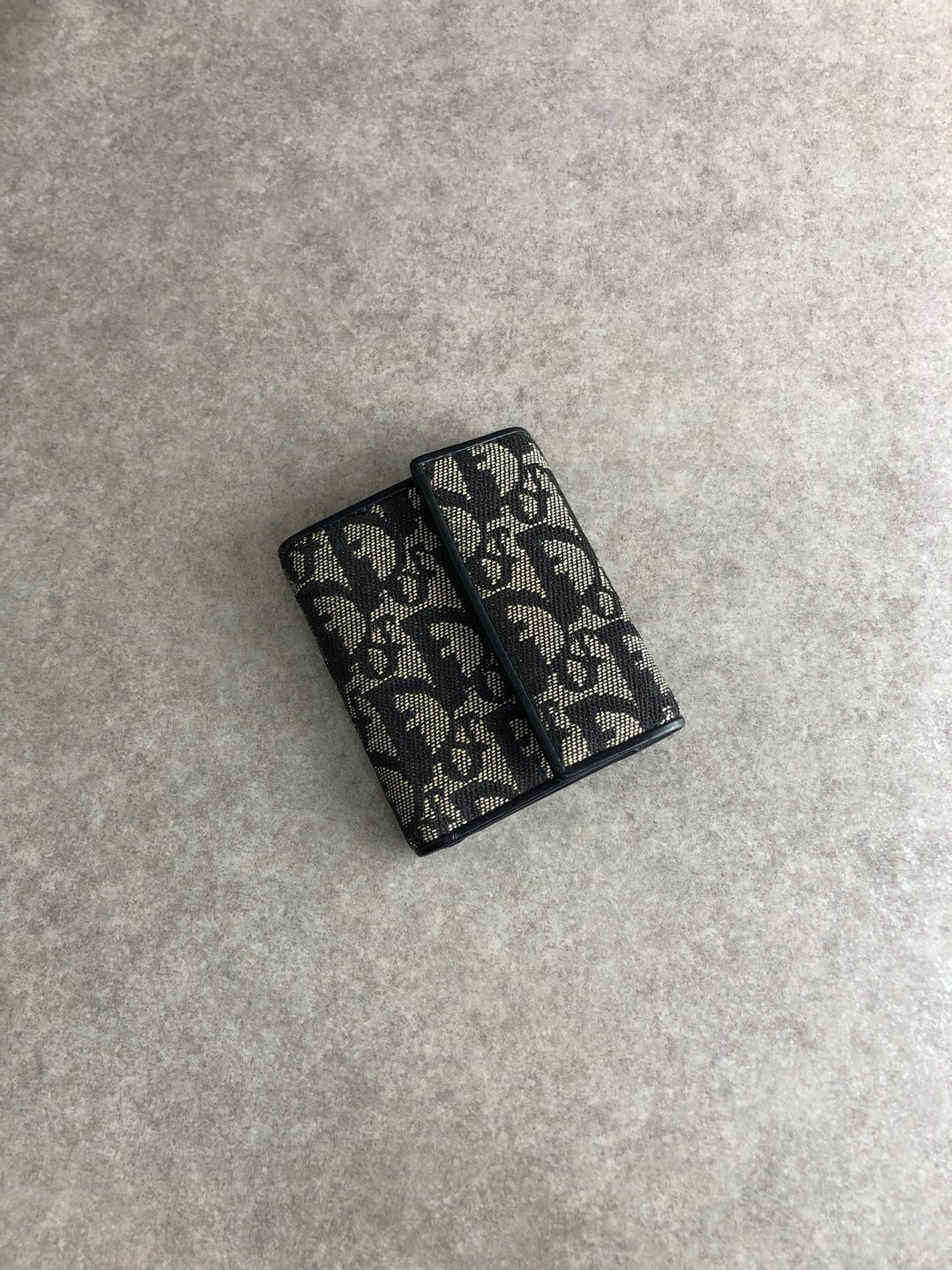 【 日本直送 名牌中古包 】Christian Dior 迪奥 Trottter 帆布三折短夹 黑色 MC0073 gyargz - 皮夹/钱包 - 棉．麻 黑色
